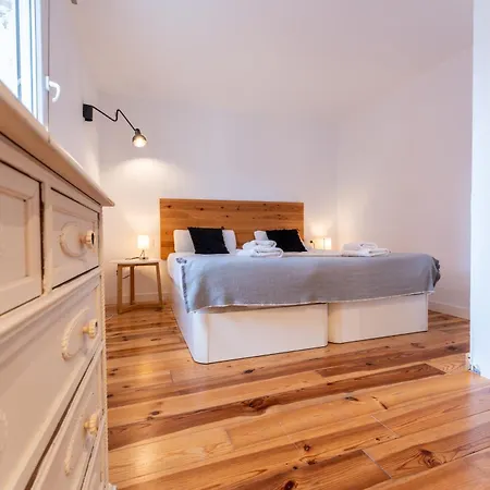 Warm And Inviting, Location By Urbanhosting Apartment *