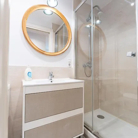 Warm And Inviting, Location By Urbanhosting Apartment Santander