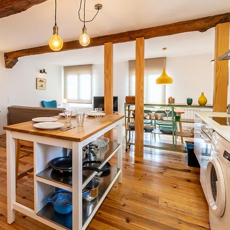 Warm And Inviting, Location By Urbanhosting * Santander