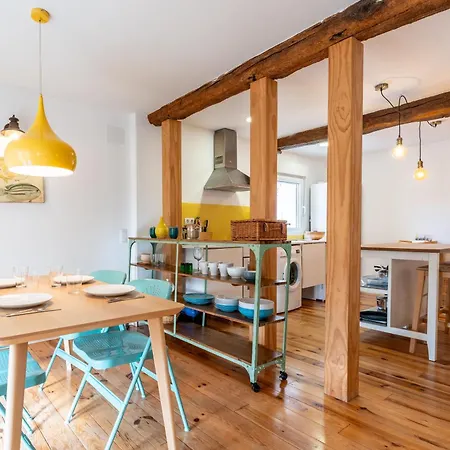 Apartment Warm And Inviting, Location By Urbanhosting *