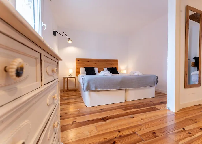 Warm And Inviting, Location By Urbanhosting Apartament *