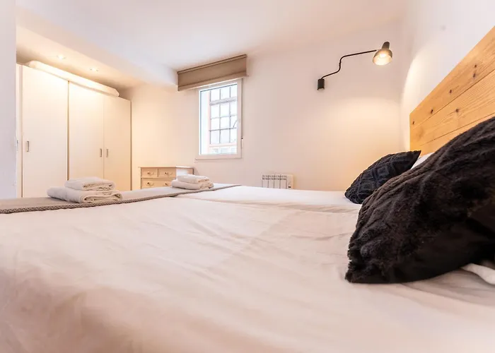 Apartment Warm And Inviting, Location By Urbanhosting